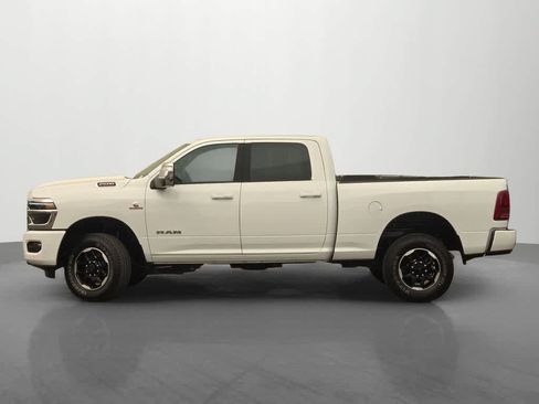 Used 2026 RAM 2500 Laramie AWD/4WD image 3