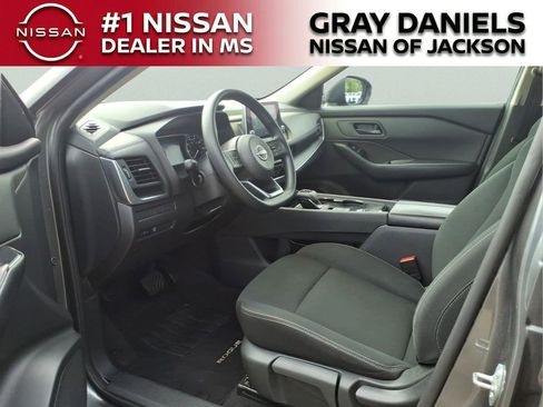 Used 2024 Nissan Rogue S FWD image 24