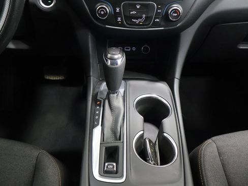 Used 2020 Chevrolet Equinox LT image 20