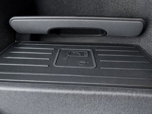 Used 2025 Audi S8 image 25