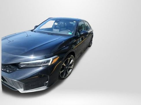 Used 2025 Honda Civic Sport image 5