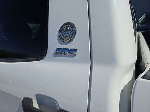 Used 2013 Toyota Tundra 2WD CrewMax w/ SR5 Pkg image 9