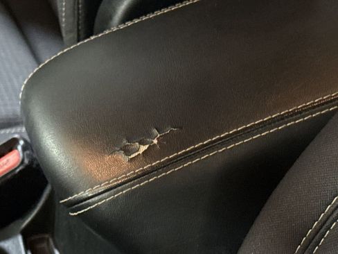 Used 2015 Jeep Cherokee Latitude w/ Cold Weather Group image 29