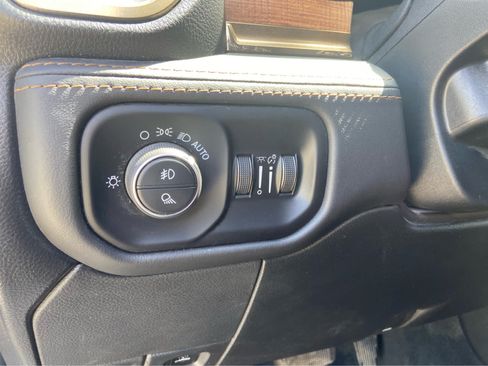 Used 2024 RAM 3500 Limited AWD/4WD image 26