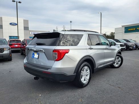 Certified 2022 Ford Explorer XLT image 5