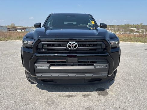 Certified 2025 Toyota 4Runner SR5 image 2