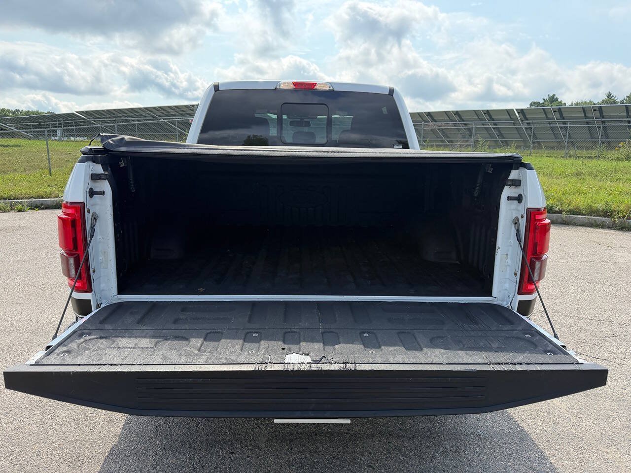 Used 2016 Ford F150 XLT w/ Equipment Group 302A Luxury AWD/4WD image 13