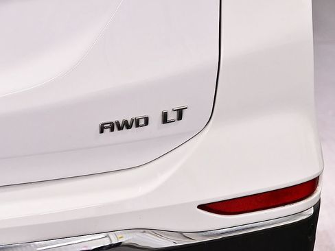 Used 2021 Chevrolet Equinox LT AWD/4WD image 13