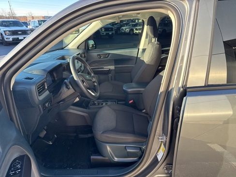 Used 2025 Ford Maverick XL image 12