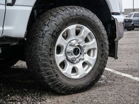 Used 2024 Ford F250 XLT w/ FX4 Off-Road Package AWD/4WD image 9
