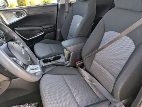 Certified 2024 Kia Soul LX w/ Option Group 015 FWD image 25