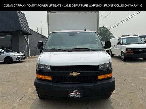 Used 2021 Chevrolet Express 3500 RWD image 18