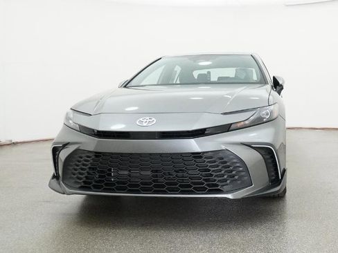 New 2026 Toyota Camry SE image 15
