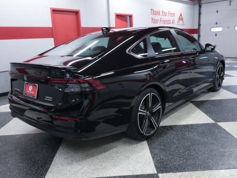Used 2024 Honda Accord Sport image 7
