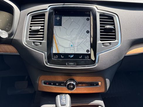 Used 2021 Volvo XC90 T6 Momentum w/ Climate Package AWD/4WD image 28