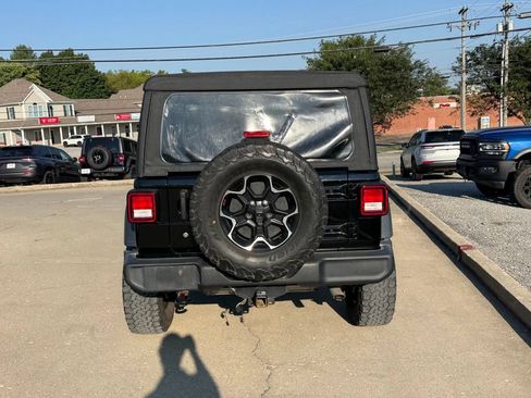 Used 2018 Jeep Wrangler Unlimited Sport S AWD/4WD image 7