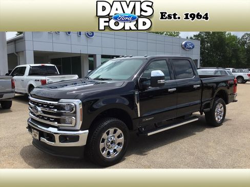 New 2026 Ford F250 Lariat w/ Chrome Package AWD/4WD image 1