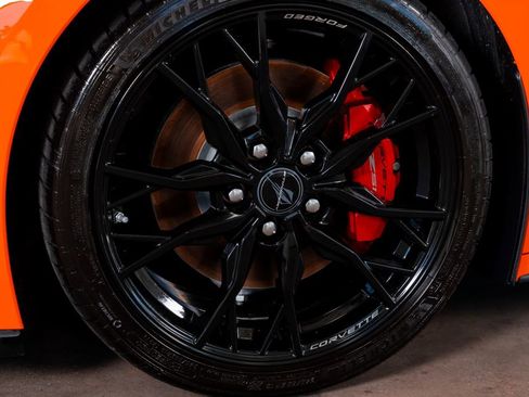 Used 2023 Chevrolet Corvette Stingray Premium Cpe w/ Z51 Performance Package image 16