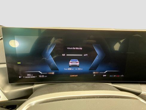 Used 2025 BMW 330i Sedan w/ Convenience Package RWD image 33