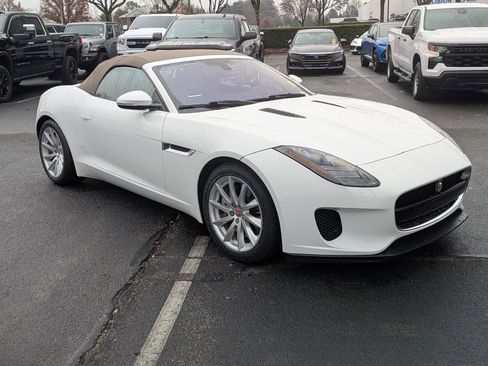 Used 2018 Jaguar F-TYPE Convertible image 2