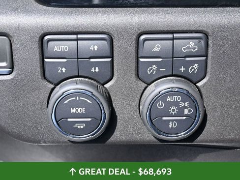 Used 2024 Chevrolet Silverado 2500 ZR2 w/ Technology Package AWD/4WD image 36