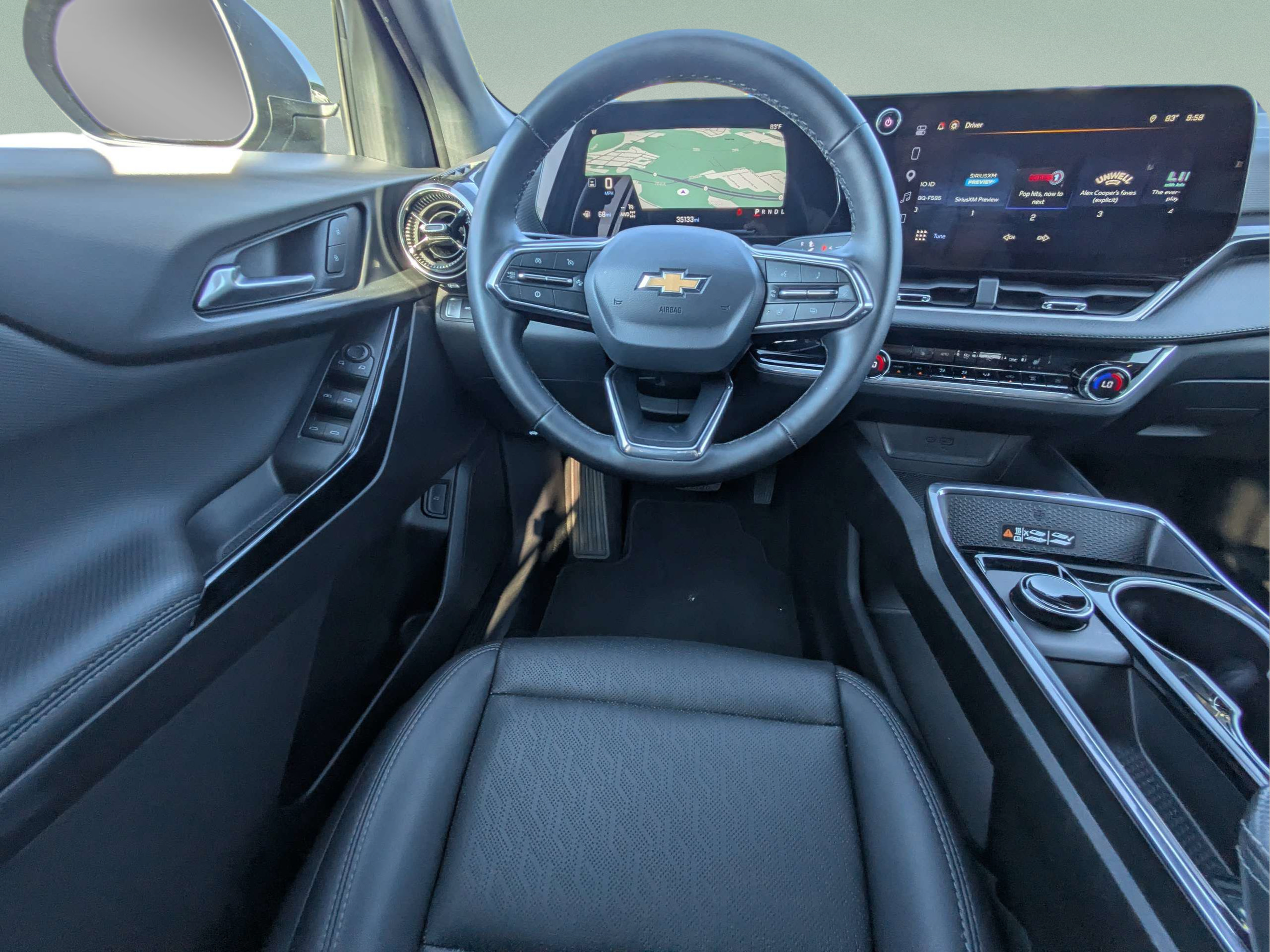 Used 2026 Chevrolet Equinox LT w/ Convenience Package II AWD/4WD image 12