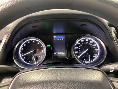 Used 2020 Toyota Camry LE w/ Convenience Package image 24