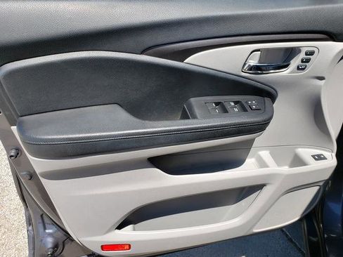 Used 2019 Honda Pilot EX-L image 11