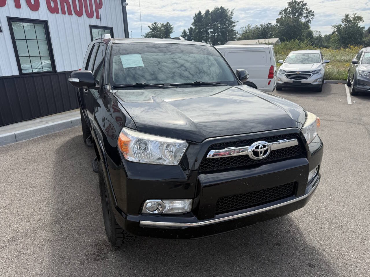 Used 2011 Toyota 4Runner SR5 w/ Premium Pkg w/Leather AWD/4WD image 4