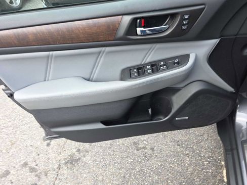 Used 2018 Subaru Outback 2.5i Limited image 15