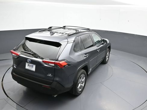 Used 2024 Toyota RAV4 LE AWD/4WD image 37
