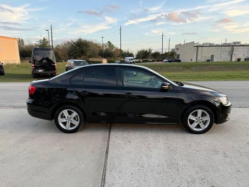 Used 2012 Volkswagen Jetta TDI image 5
