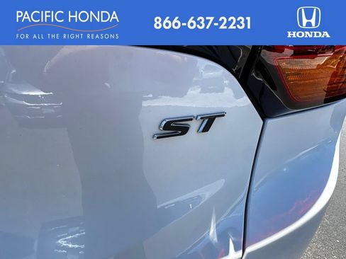 Used 2020 Buick Encore GX Essence w/ Advanced Technology Package FWD image 10