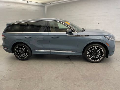 Used 2025 Lincoln Aviator Black Label AWD/4WD image 5