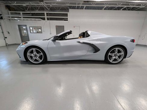 Used 2022 Chevrolet Corvette Stingray Premium Conv w/ Battery Protection Package RWD image 40