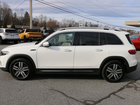 Used 2023 Mercedes-Benz EQB 300 4MATIC image 2