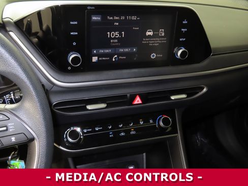 Used 2022 Hyundai Sonata SE w/ Preferred Accessory Package image 14