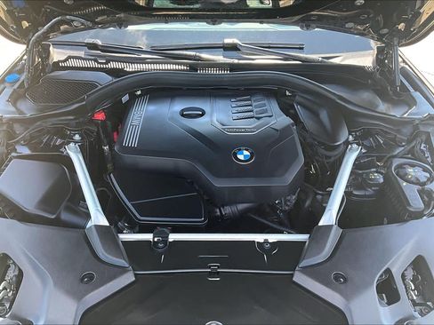 Used 2023 BMW 530i w/ Premium Package RWD image 30