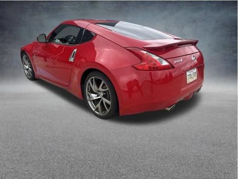 Used 2016 Nissan 370Z Coupe RWD image 7