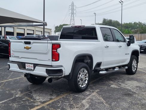 Used 2025 Chevrolet Silverado 2500 LT w/ Z71 Chrome Sport Edition AWD/4WD image 4
