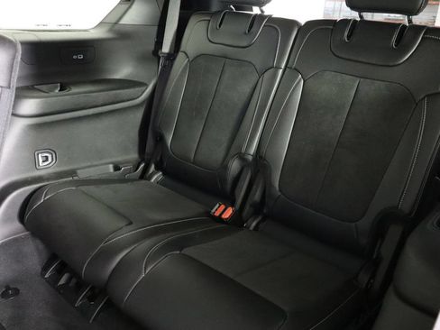Used 2023 Jeep Grand Cherokee L Laredo AWD/4WD image 17