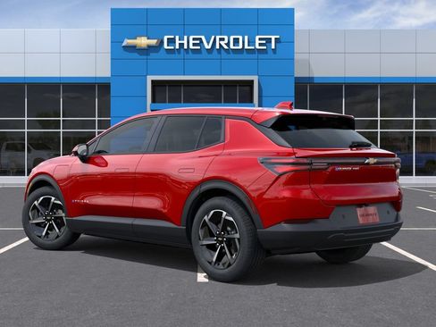 Used 2026 Chevrolet Equinox EV LT w/ Comfort Package AWD/4WD image 3