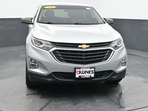 Used 2018 Chevrolet Equinox LS FWD image 4