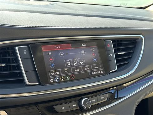 Used 2021 Buick Enclave Essence w/ Sport Touring Edition image 22