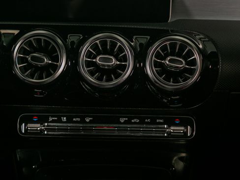 Used 2019 Mercedes-Benz A 220 4MATIC w/ AMG Line image 32