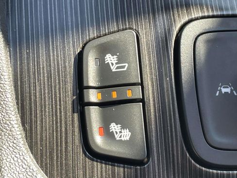 Used 2023 GMC Acadia SLT w/ Elevation Edition image 24