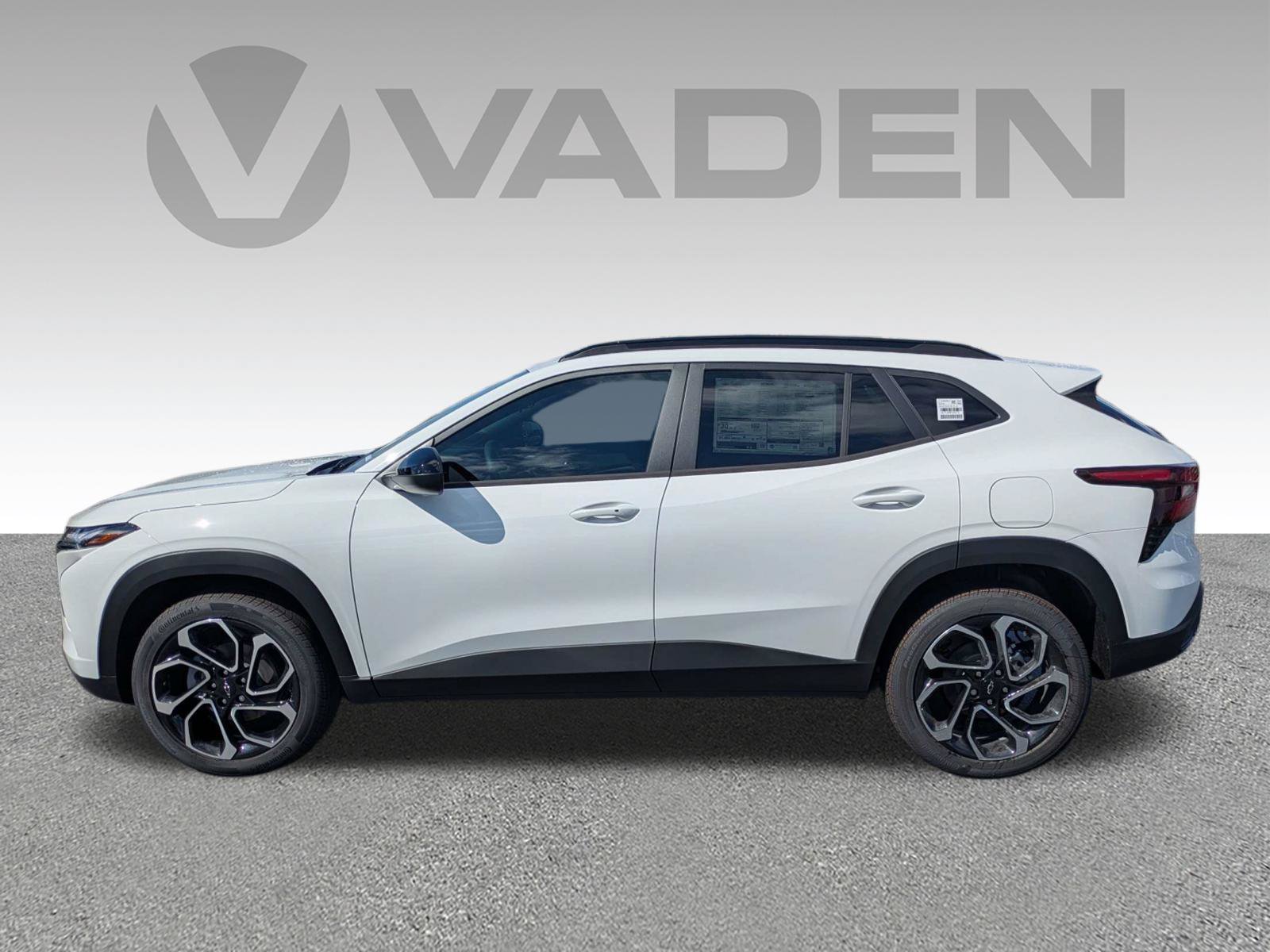 New 2026 Chevrolet Trax RS w/ Sunroof Package FWD image 28
