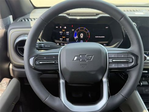 New 2025 Chevrolet Colorado ZR2 w/ Technology Package image 14