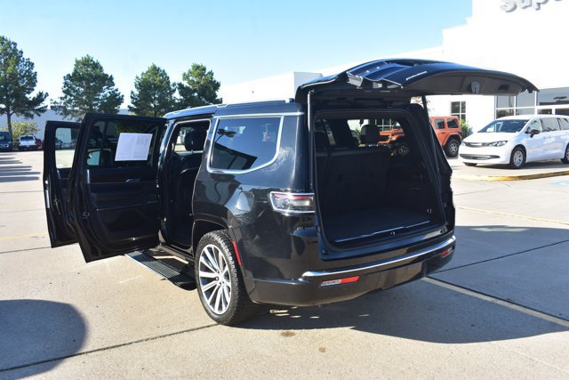 Used 2023 Jeep Grand Wagoneer Series II AWD/4WD image 19