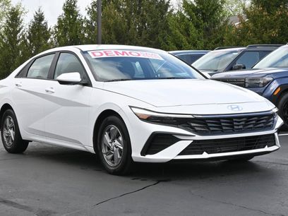 Used 2024 Hyundai Elantra SE